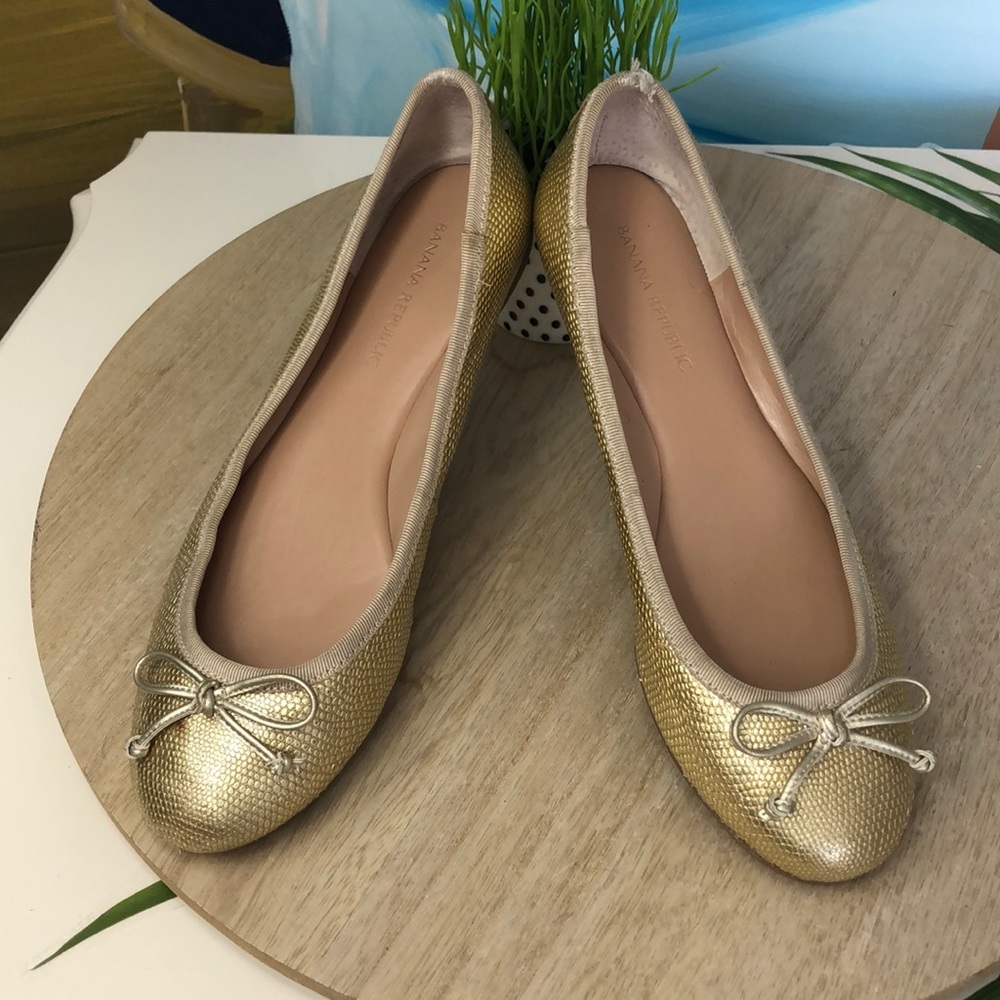 Banana Republic flats